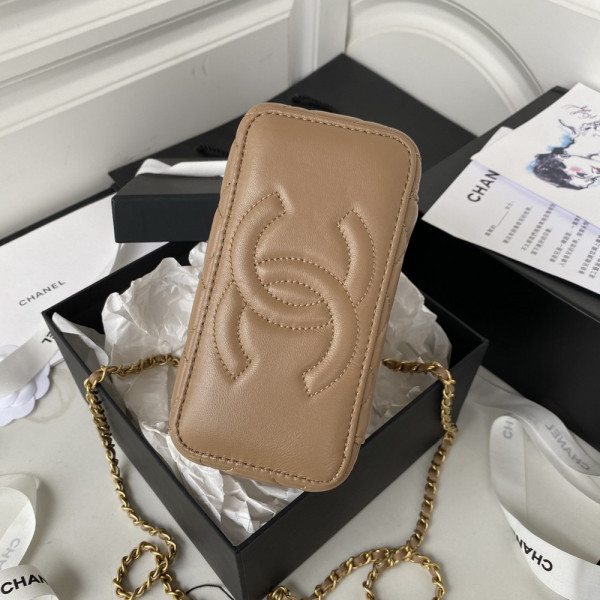 CL VANITY WITH CHAIN