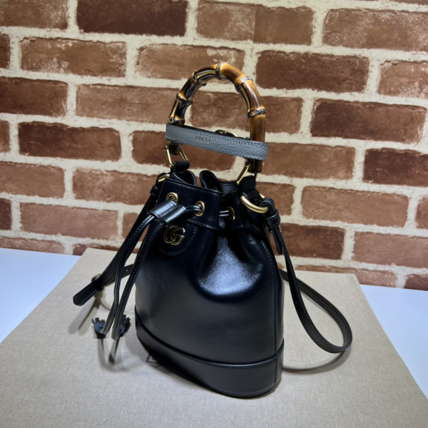 G*u*i diana mini bucket bag