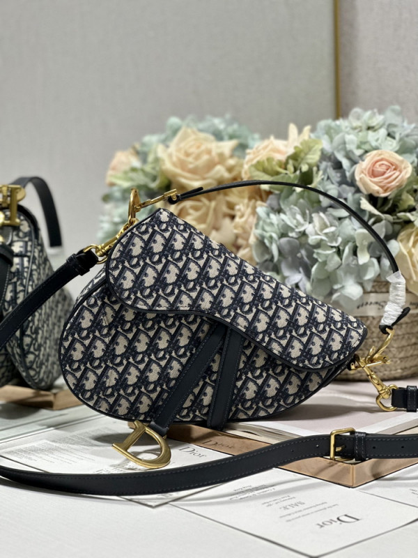 D*or saddle bag