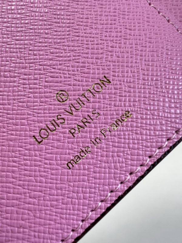 l**is V*t*n victorine wallet