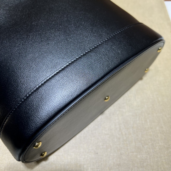 G*u*i diana small bucket bag