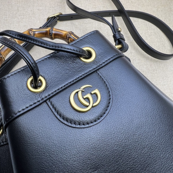 G*u*i diana small bucket bag