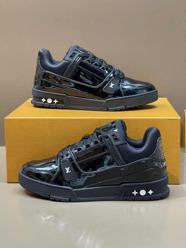 l**is V*t*n trainer sneaker