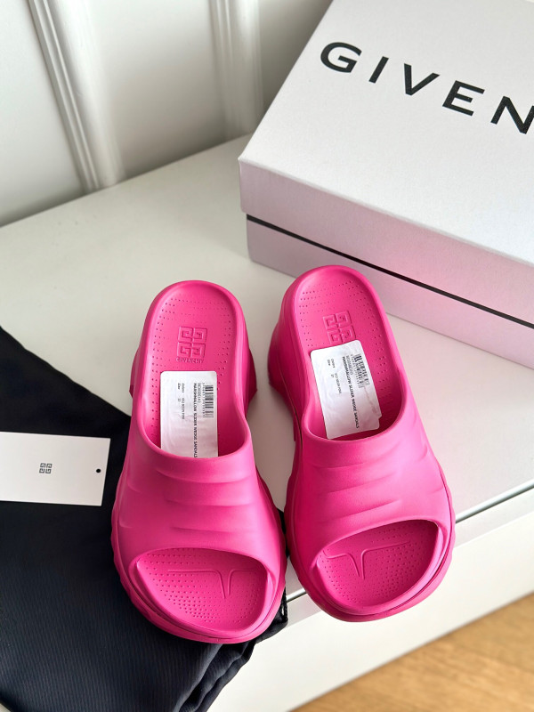 GIVENCHY sildes