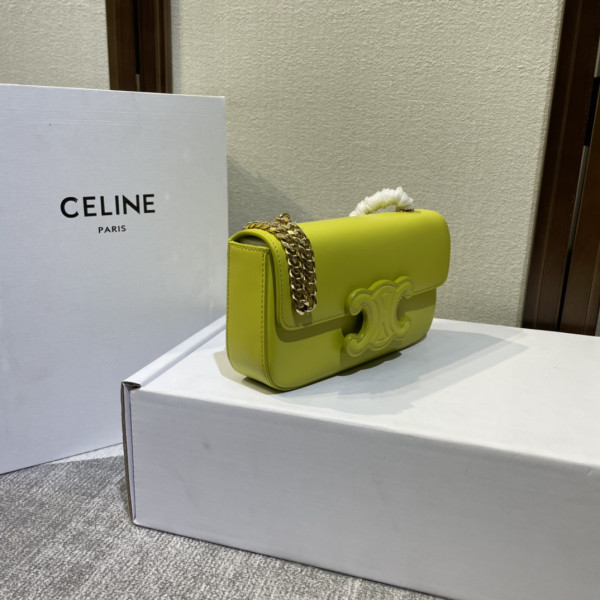 Ce**e chain shoulder bag triomphe