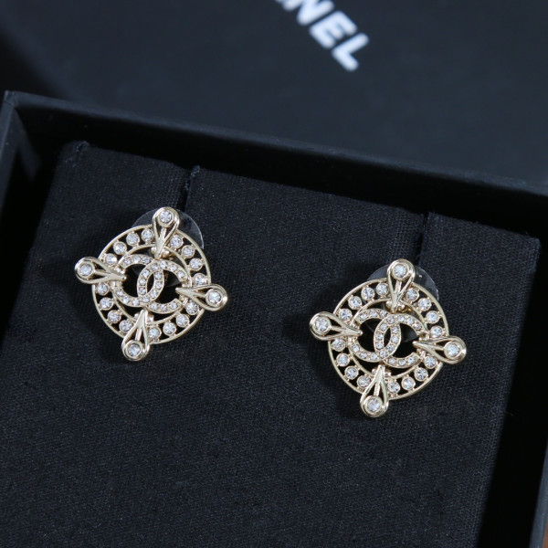 CL EARRINGS