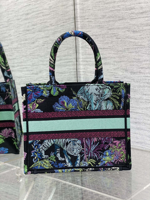 small D*or book tote