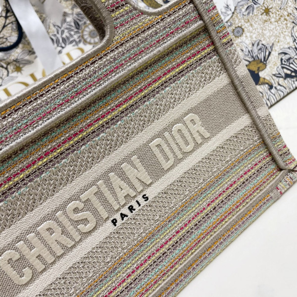 D*or book tote mini