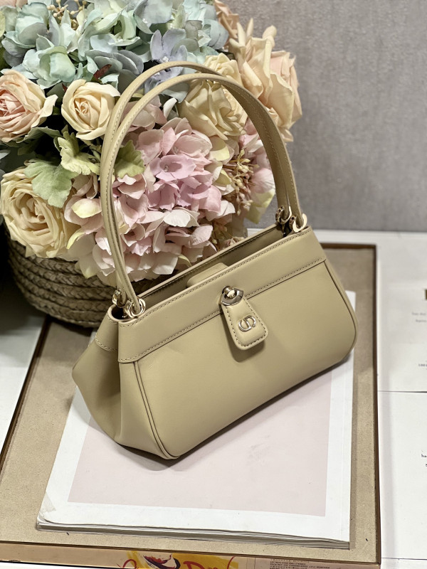 D*or key bag