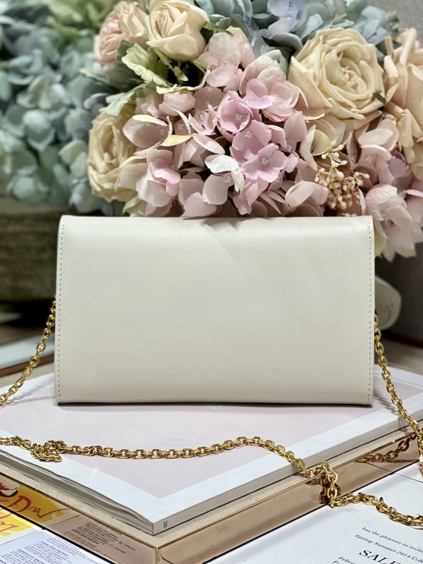 D*or bobby east-west pouch with chain