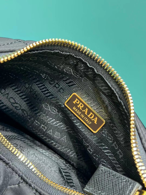 Pra*a re-edition 1995 chaîne re-nylon mini-bag