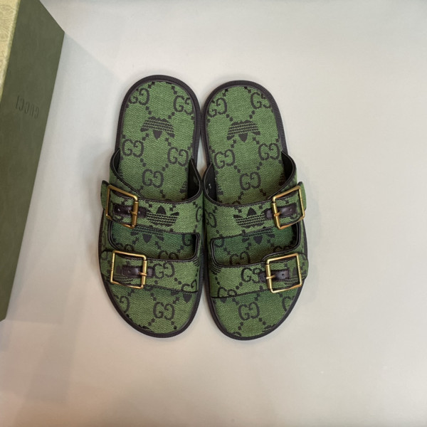 G*u*i slipper