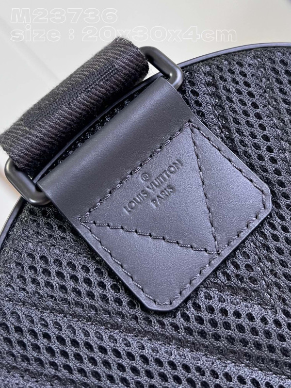 l**is V*t*n pilot slingbag