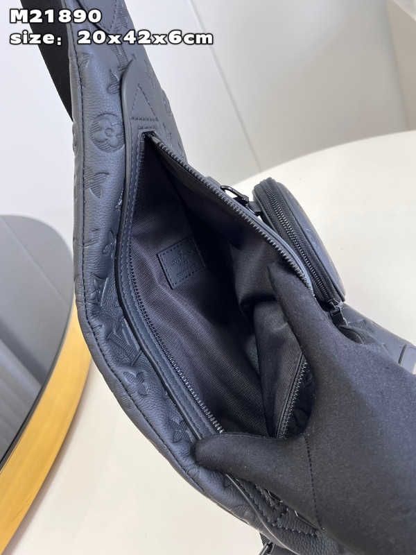 l**is V*t*n duo slingbag