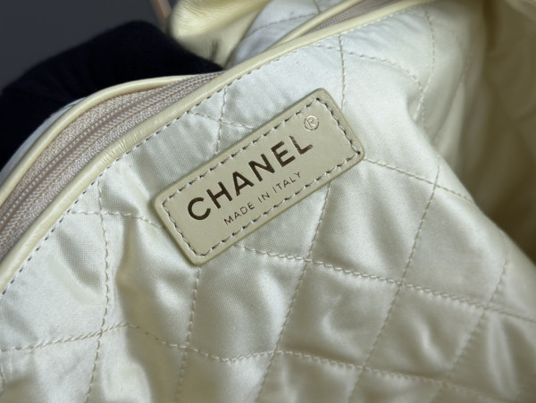 CL 22 HANDBAG