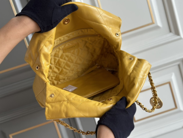 CL 22 SMALL HANDBAG