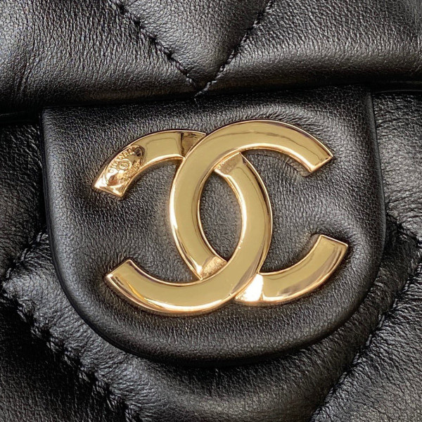 CL Shopping Bag Shiny Lambskin