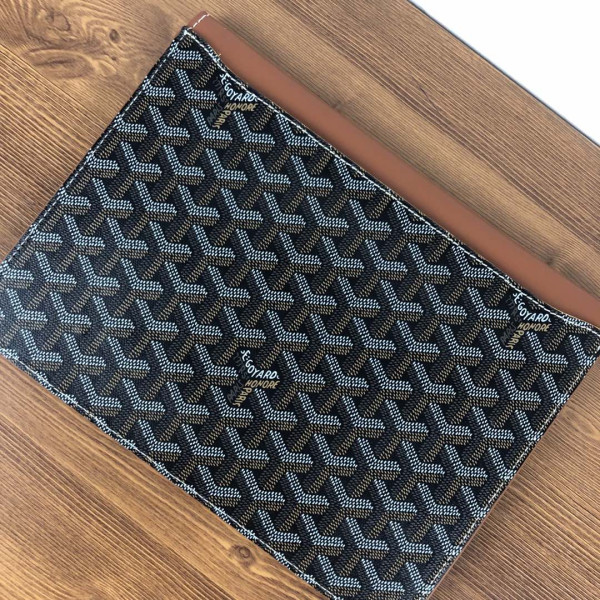 Go*ard commando envelope clutch