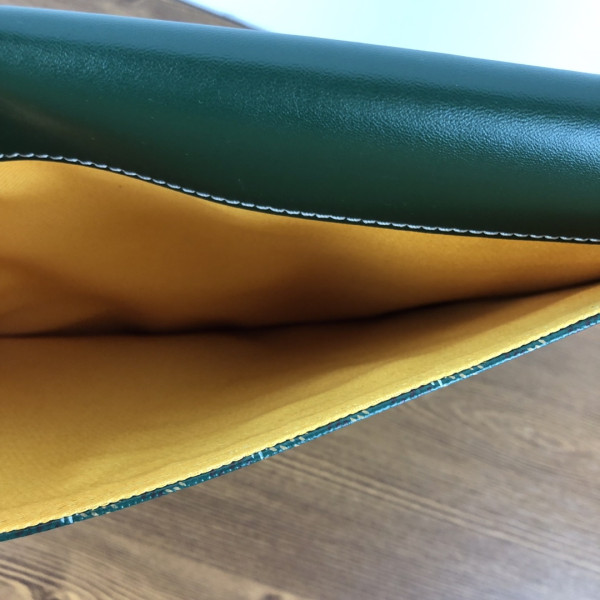 Go*ard commando envelope clutch