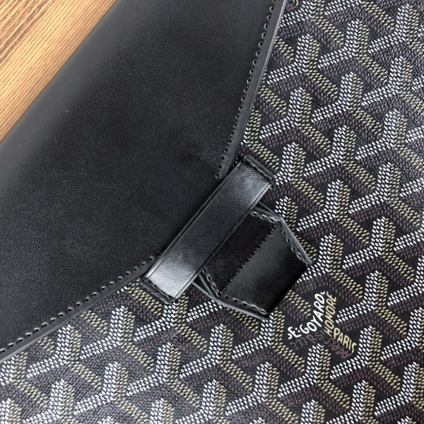 Go*ard commando envelope clutch