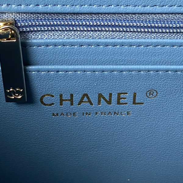 CL SMALL BOX BAG