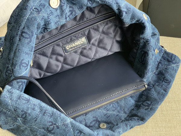CL 22 SMALL HANDBAG