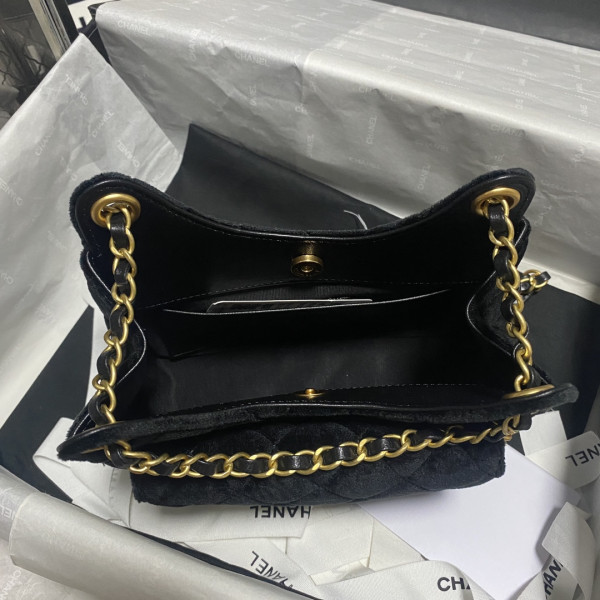 CL SMALL HOBO HANDBAG
