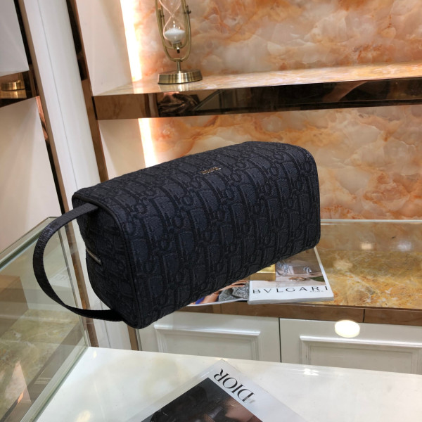 D*or lingot toiletry bag