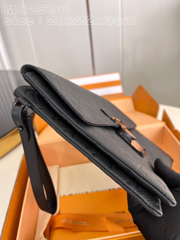 l**is V*t*n s-lock pochette