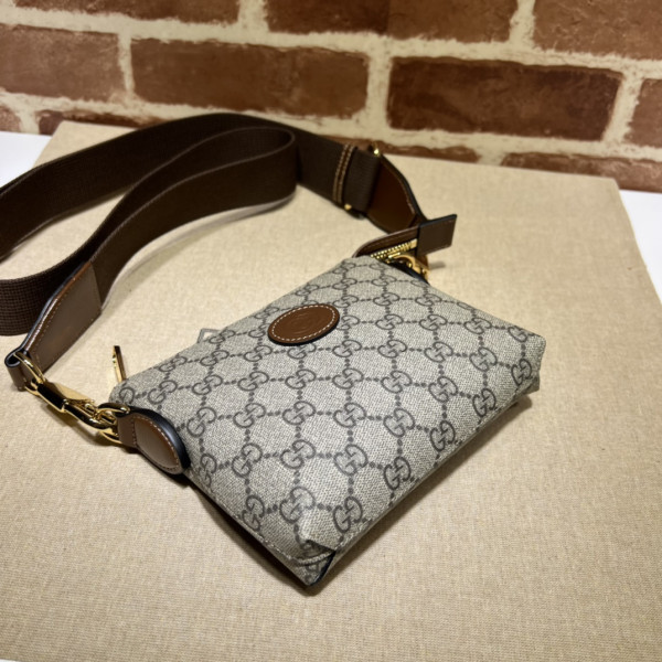 G*u*i gg messenger bag