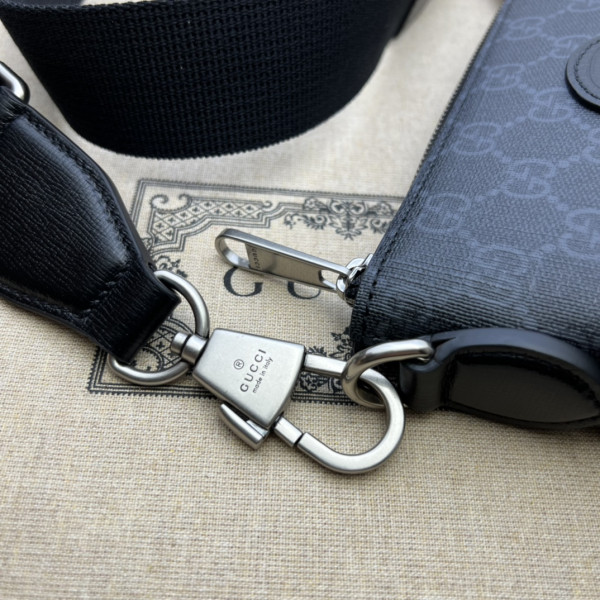 G*u*i gg messenger bag