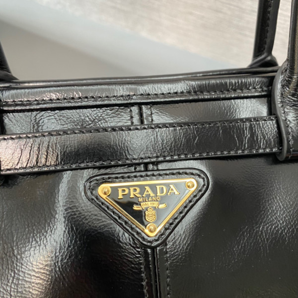 Pra*a 1ba439 soft lux bag-24-38-12cm