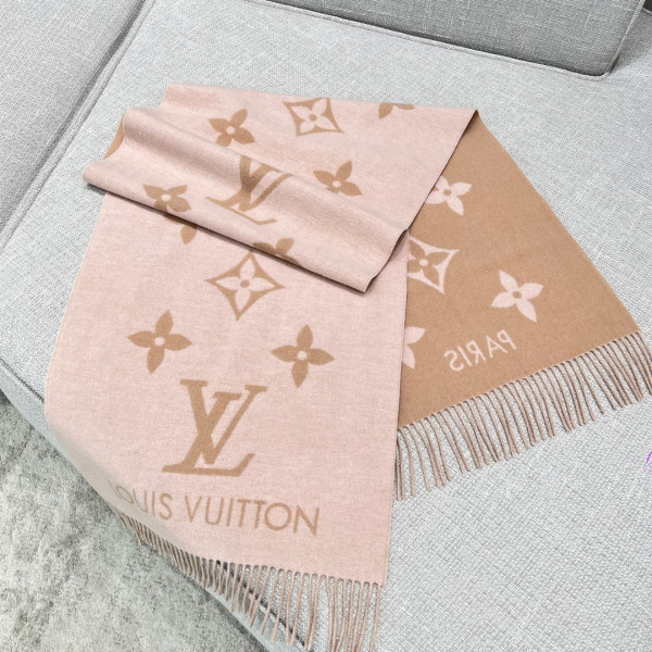 l**is V*t*n reykjavik scarf