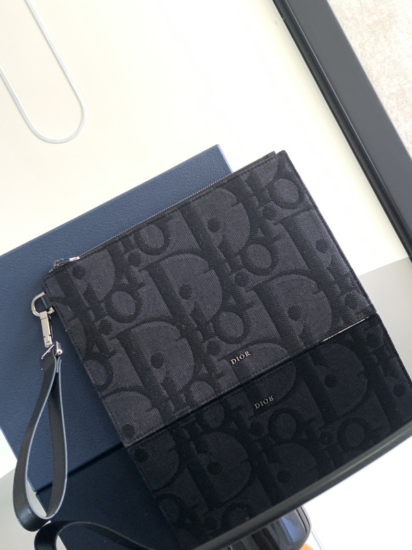 D*or a5 pouch