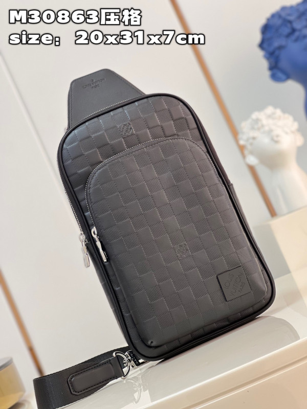 l**is V*t*n avenue slingbag nm