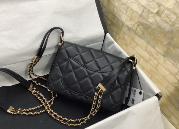 CL MINI FLAP BAG