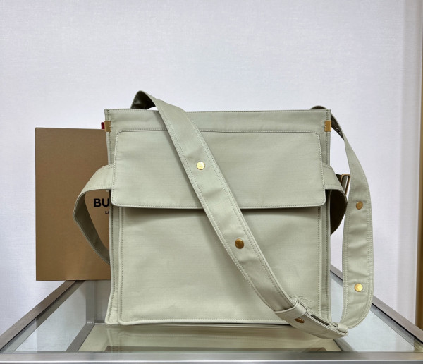 B**rry trench tote