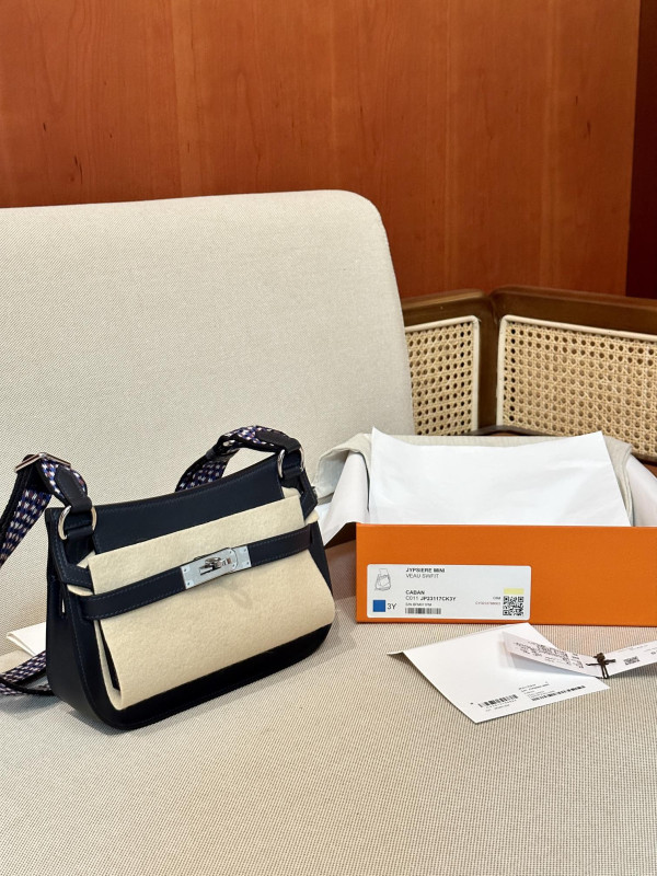 H**mes jypsiere mini bag in swift leather gris meyer