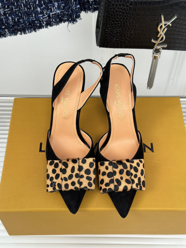l**is V*t*n heels