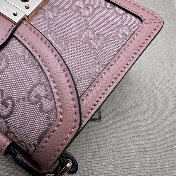 G*u*i gg matelassÉ small top handle bag