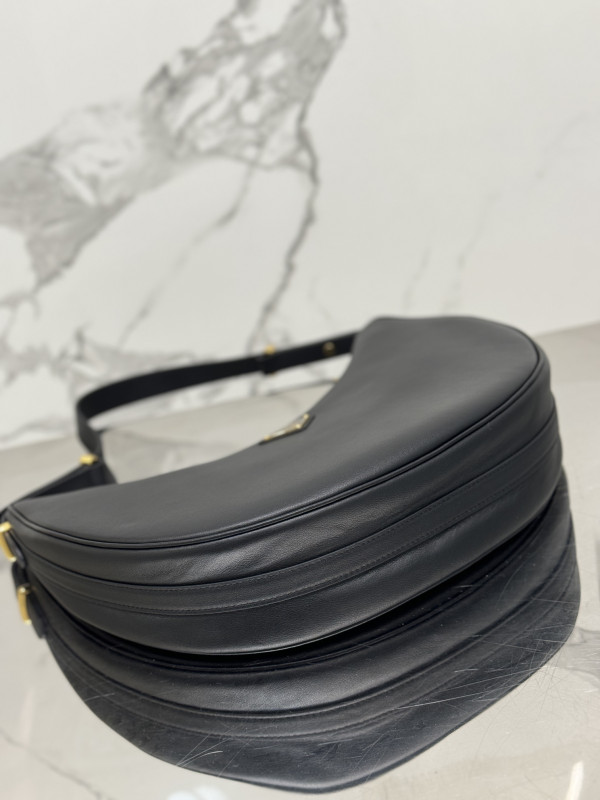 Pra*a arqué leather shoulder bag-35*22.5*8cm