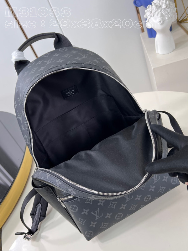 l**is V*t*n discovery backpack pm-29 x 38 x 20cm