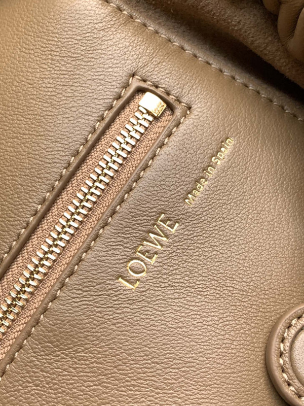 Loewe Squeeze Bag-34*33*13.5CM