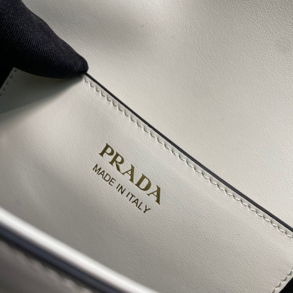 Pra*a moon handbags-22*17*5.5cm