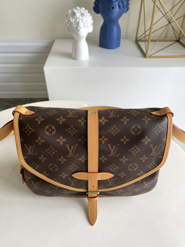 l**is V*t*n saumur bag-28*11*20cm