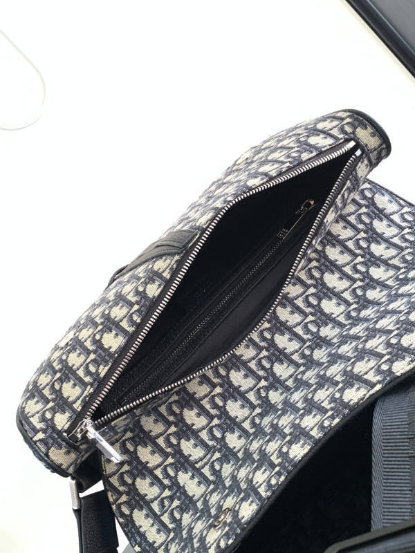 D*or saddle bag with strap-34*25.5*5cm