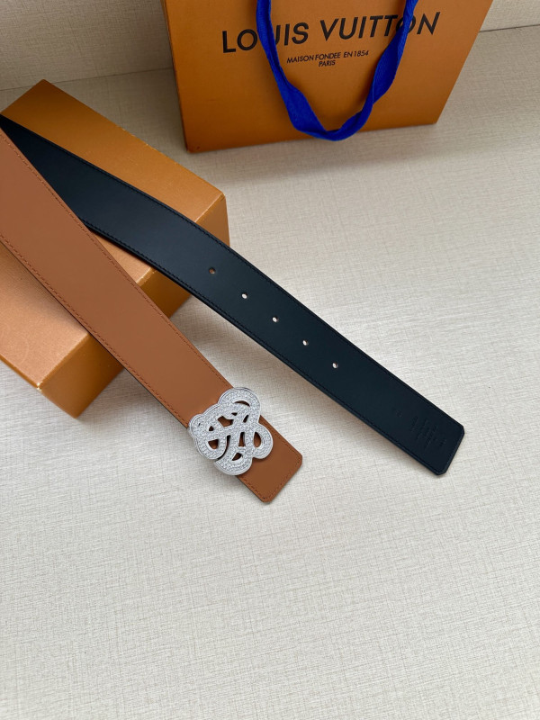 l**is V*t*n belt
