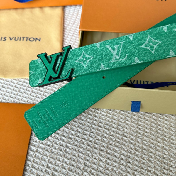 l**is V*t*n belt