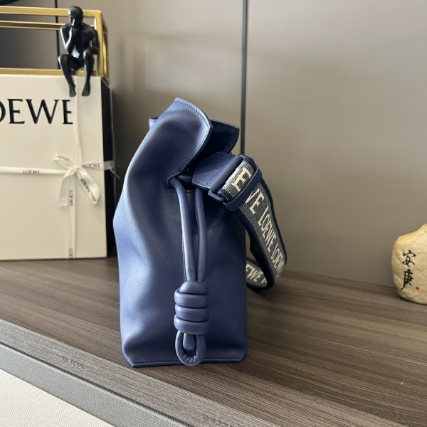 LOEWE Flamenco clutch- 24.5*30*10.5cm