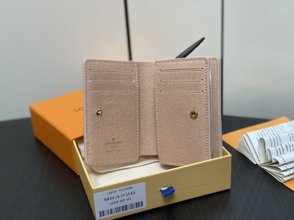 l**is V*t*n milky way wallet-11*8.5*3.5cm